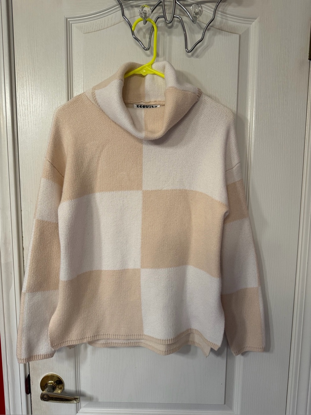 Ecowish Beige & Cream Checkered Turtleneck Sweater